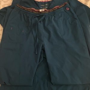 Heartsoul scrub set size large